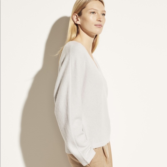 Vince V-Neck Lightweight Boiled Cashmere Sweater - Picture 3 of 5